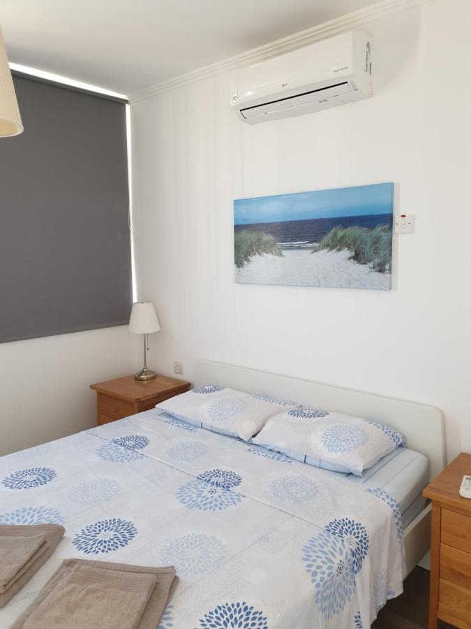 Apartment Apartments *